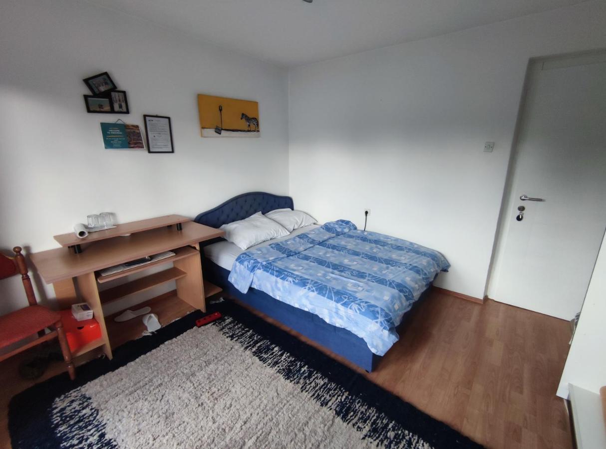 Cozy Room With A Balcony Сараєво Екстер'єр фото
